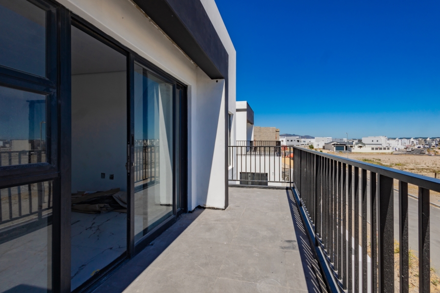 4 Bedroom Property for Sale in Sandown Western Cape